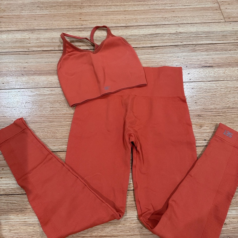 SET Active Orange Leggings and Bra Set
